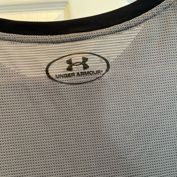 Men’s Under Armour athletic top - Picture 5 of 5